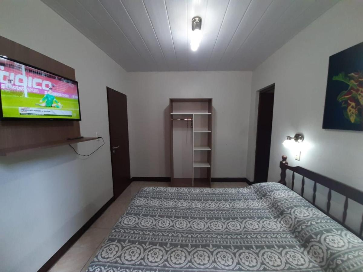 Hotel Mola Puerto Iguazú Buitenkant foto