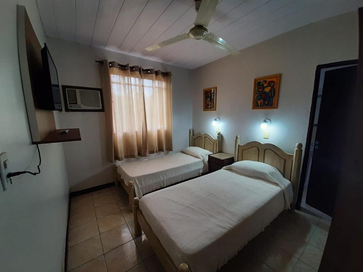 Hotel Mola Puerto Iguazú Buitenkant foto